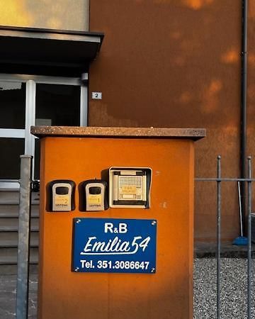 Bed and Breakfast R&B Emilia Cadeo Экстерьер фото