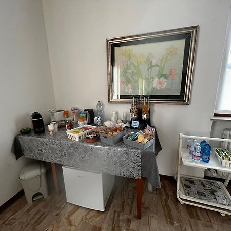 Bed and Breakfast R&B Emilia Cadeo Экстерьер фото