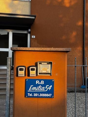 Bed and Breakfast R&B Emilia Cadeo Экстерьер фото