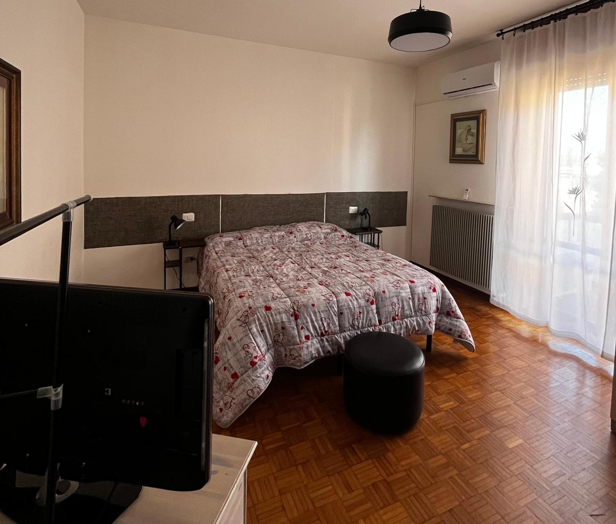 Bed and Breakfast R&B Emilia Cadeo Экстерьер фото